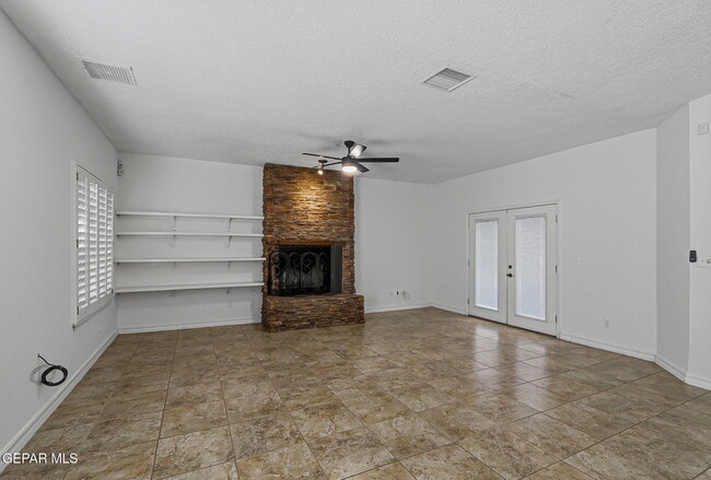 Building Photo - 232 Ave Mirador