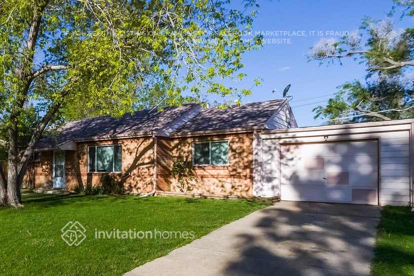 Building Photo - 9301 Lillian Ln