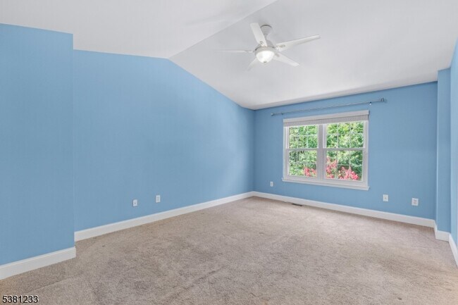 Building Photo - 15 Faxon Dr