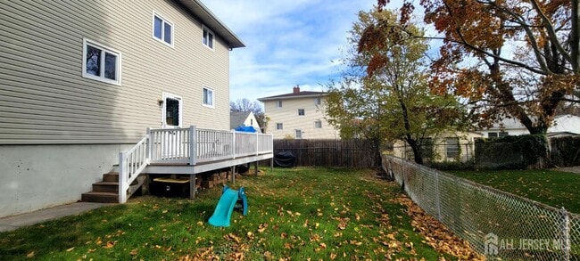 Building Photo - 12 Van Buren Ave