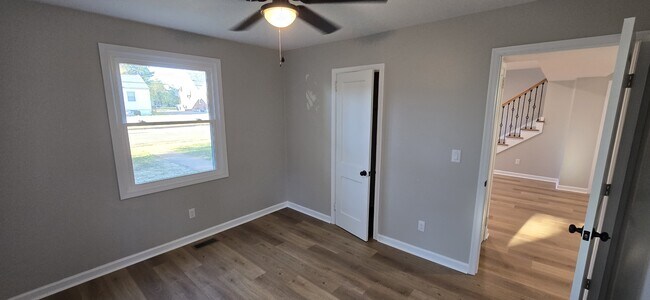Building Photo - 2503 Cornell Dr NW