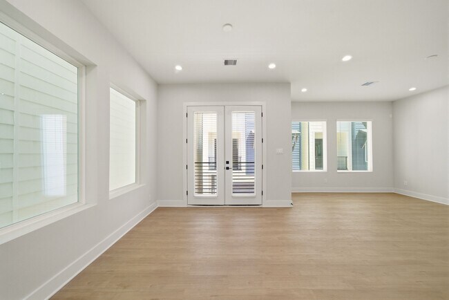 Building Photo - 1400 Cedar Post Ln