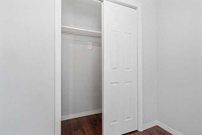 Building Photo - 353 Shirley Ave