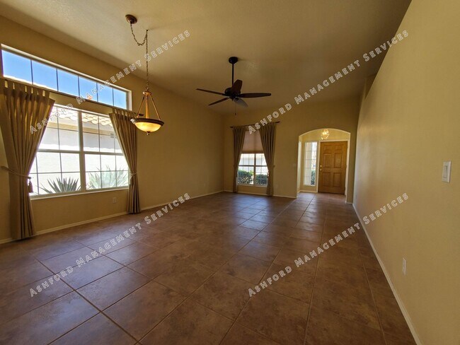 Building Photo - COYOTE LAKES BEAUTIFUL VIEW OF GOLF COURSE/NOT AGE RESTRICTED**NO TENANT FEES
