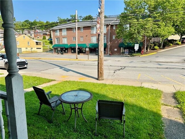 Building Photo - 410 Freeport Rd