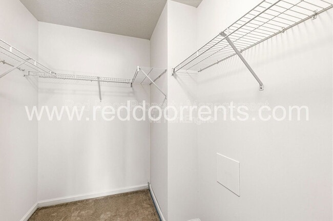 Building Photo - 7217 Burlat Ln