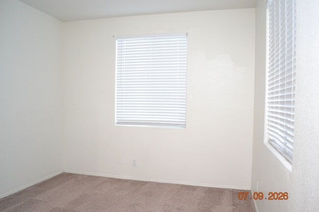 Building Photo - 2BED/2BA SOUTHWEST HOME - 1 STORY IN GATED COMMUNITY WITH POOL AREA AND SPA