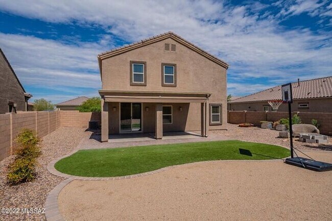 Building Photo - 9848 N Howling Wolf Rd