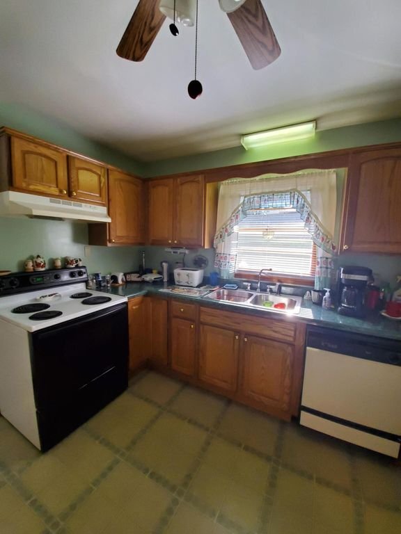 Shared Kitchen - 3909 Deerfield Rd