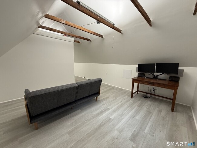 Building Photo - 9 Falls River Cir