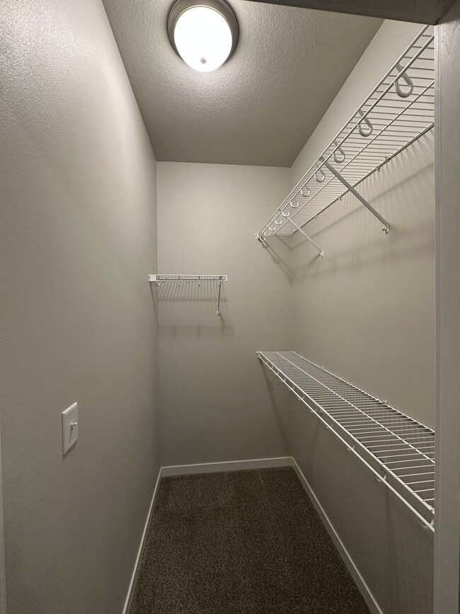 Building Photo - 3226 31st St S