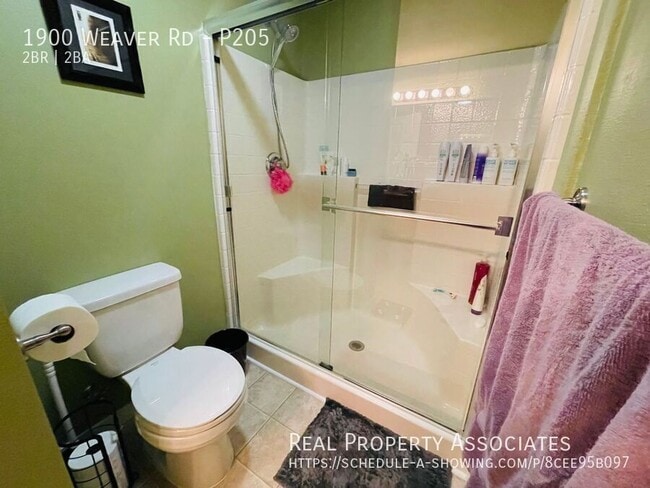 Building Photo - 1900 Weaver Rd