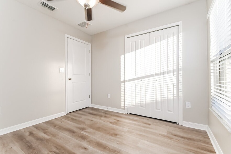 Building Photo - 12623 Lemon Pepper Dr