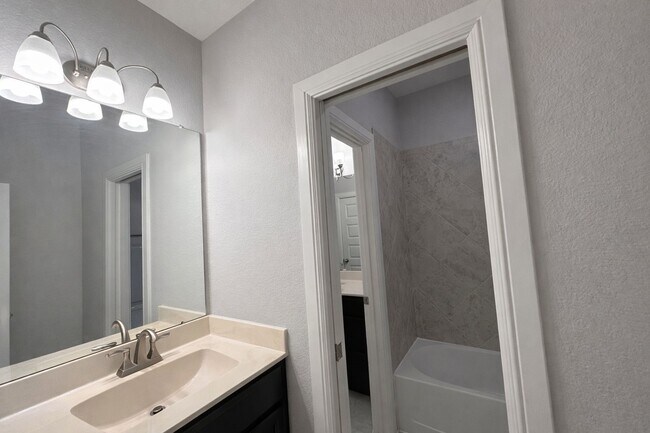 Building Photo - 2406 Trocadero Ln
