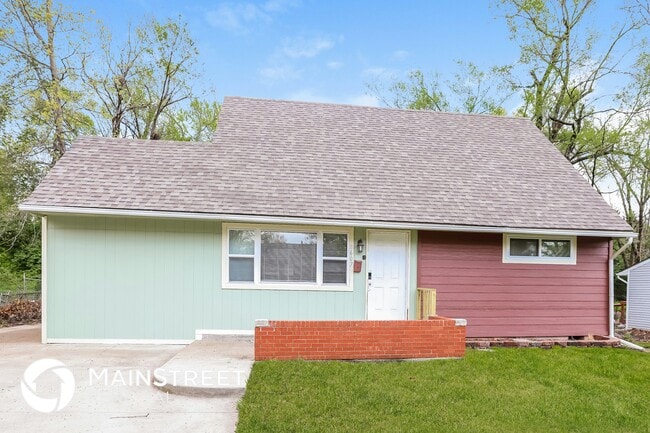 Building Photo - 8607 Corrington Ave