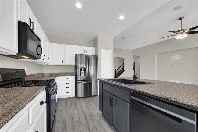 Building Photo - 3836 Bowers Hollow Ave