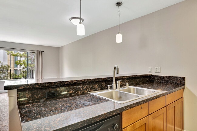 Building Photo - 10982 Roebling Ave