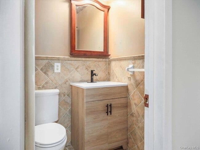 Building Photo - 430 Somerset Dr