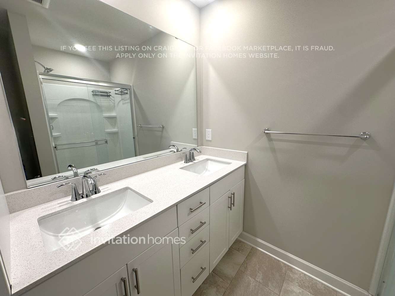 Building Photo - 10904 Everest Pl N