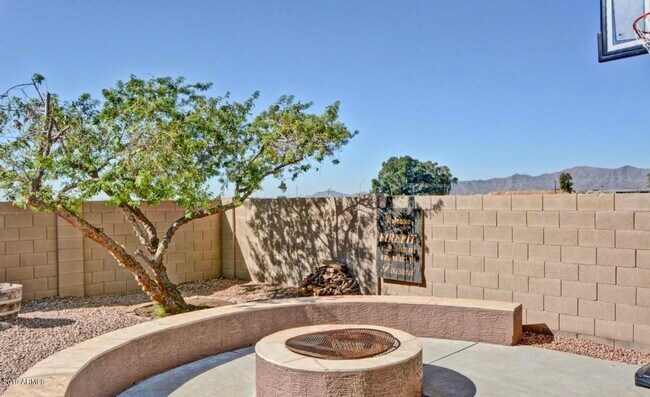 Building Photo - 16183 W Crenshaw Dr