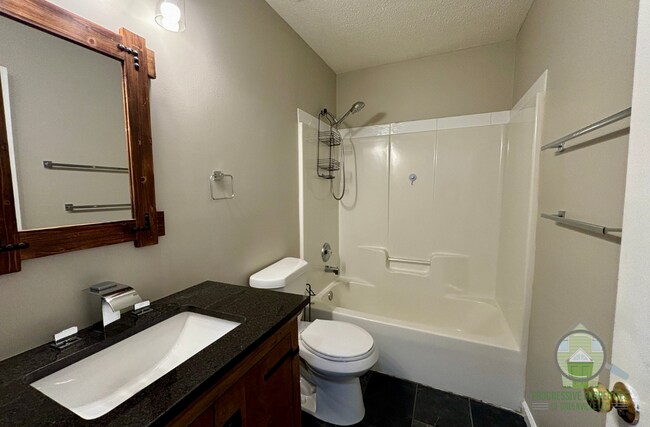 Building Photo - 229 Neal Ct