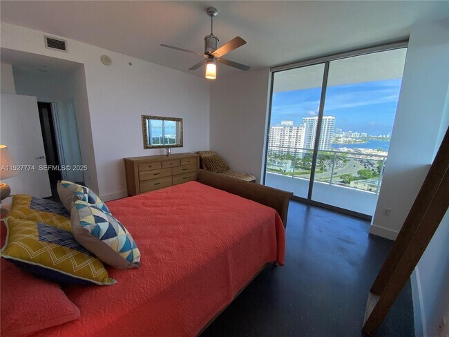 Building Photo - 7901 Hispanola Ave