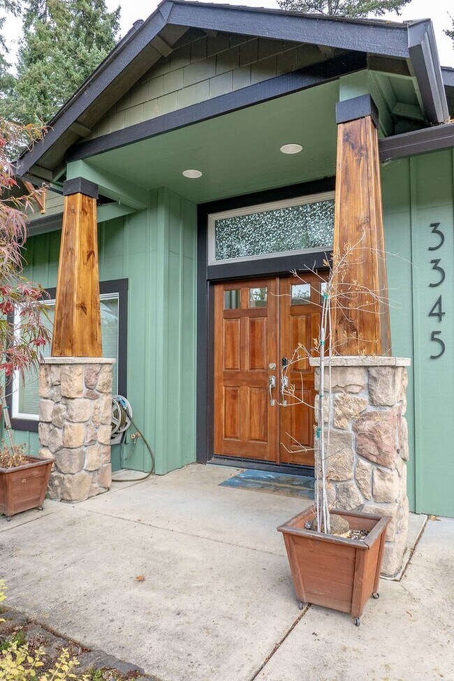 Building Photo - 3345 Bentley Ave