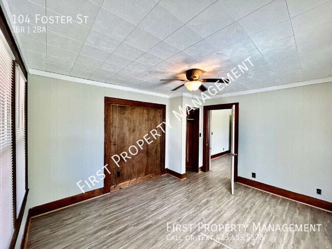 Building Photo - 104 Foster St