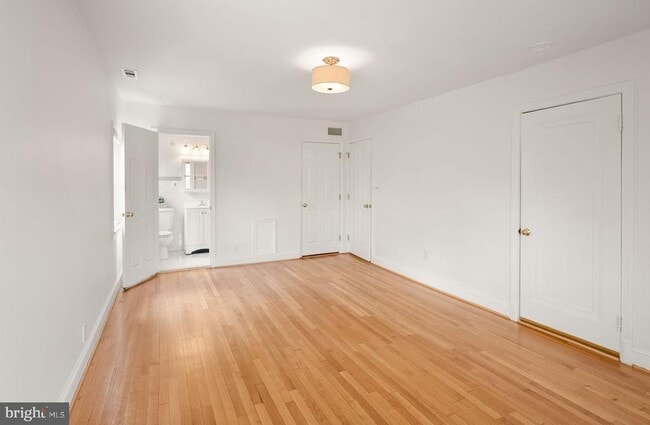 Building Photo - 4714 Upton St NW