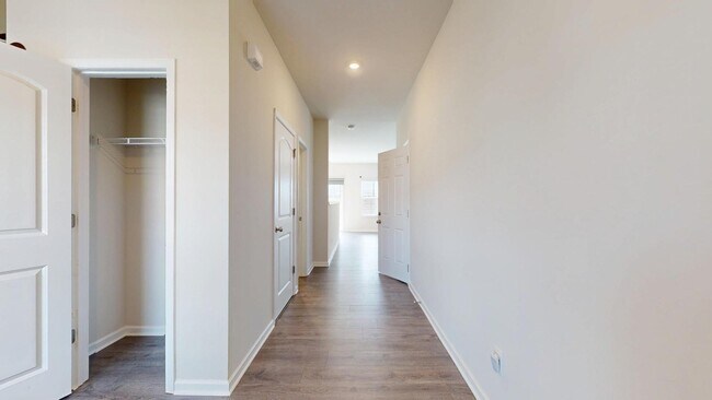 Building Photo - 6430 Revolutionary Trail