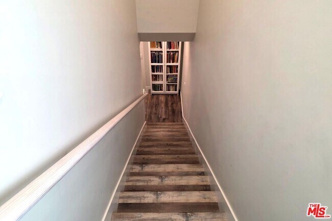 Building Photo - 4744 Haskell Ave