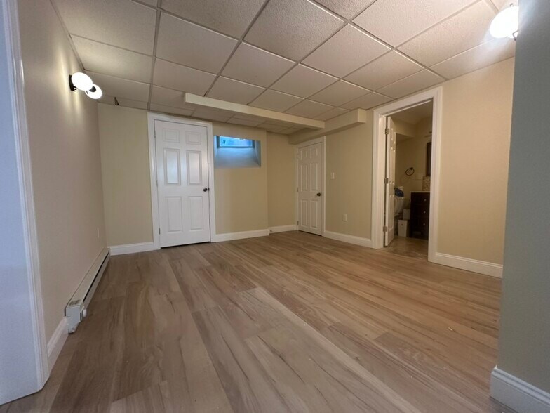 Building Photo - 184 Saint Paul St