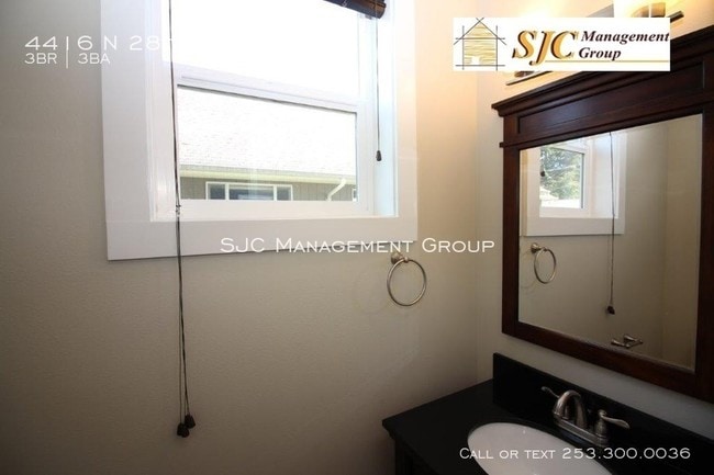 Building Photo - 4416 N 28th St