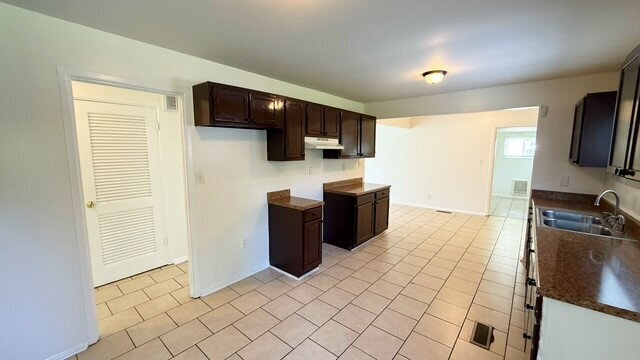 Building Photo - EAST SIDE 3 BEDROOM RANCH HOME AVAILABLE NOW!