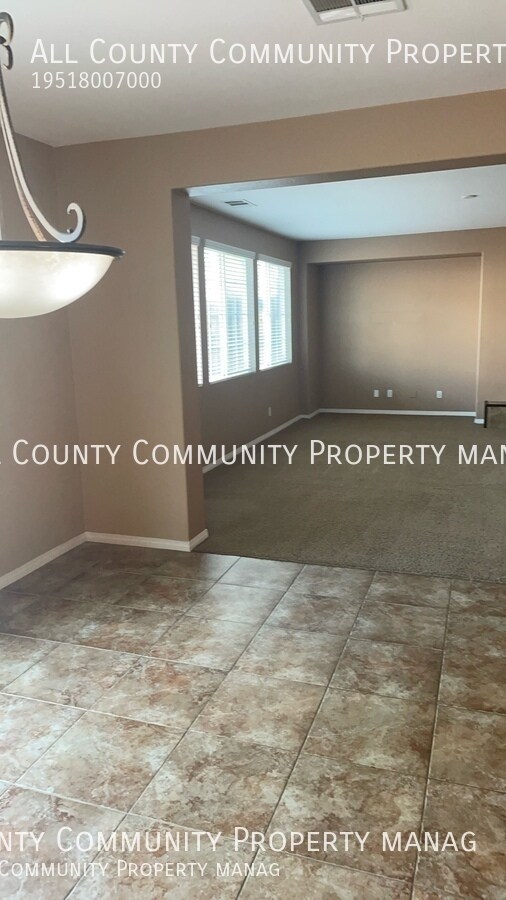 Building Photo - 40298 Hannah Way