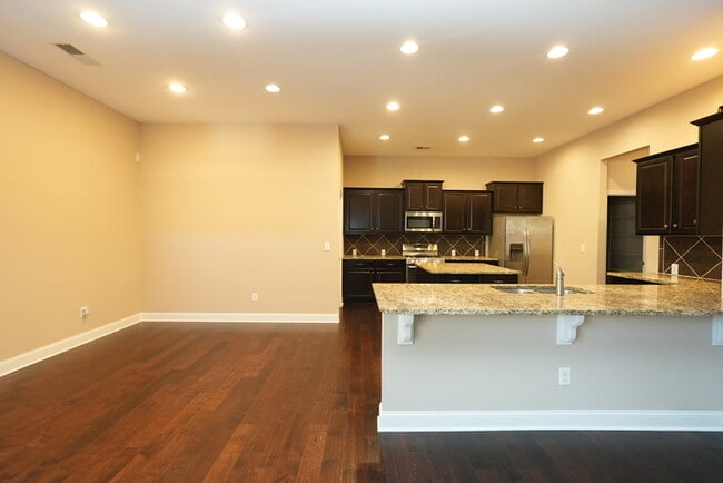 Building Photo - Spacious 5-Bedroom Home in Mooresville with Open Floor Plan & Loft!