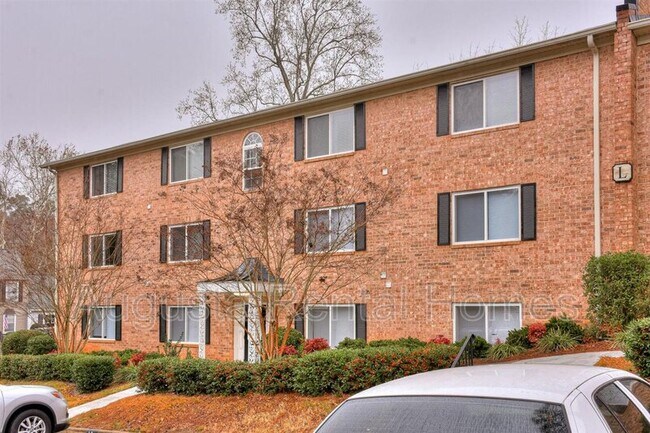 Building Photo - 2905 Arrowhead Dr