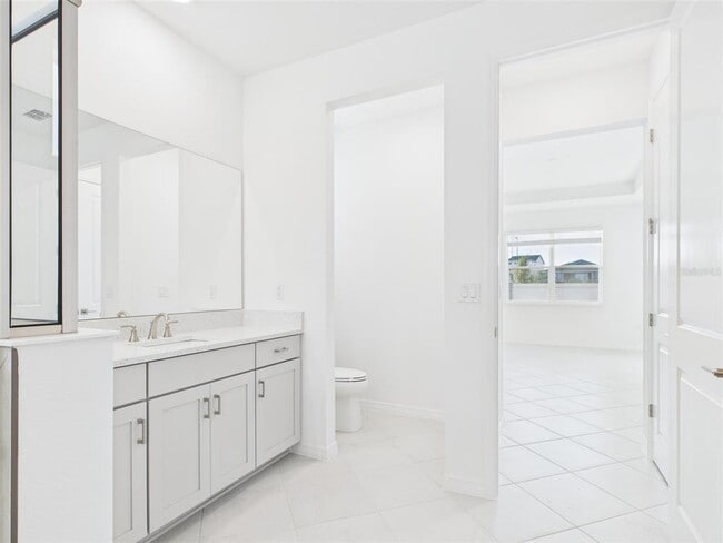 Building Photo - 7216 SW 58th Pl