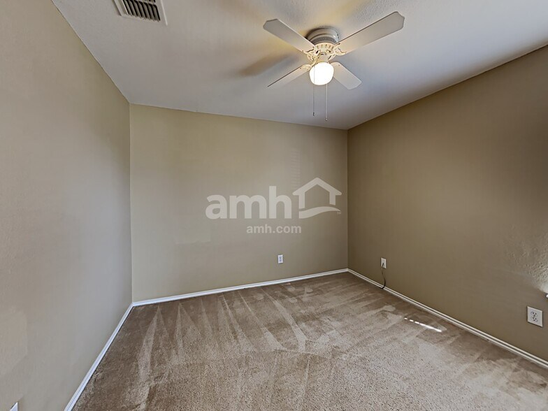 Building Photo - 1415 Spinnaker Way