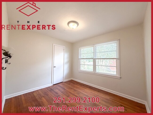 Building Photo - 3153 Kendale Dr