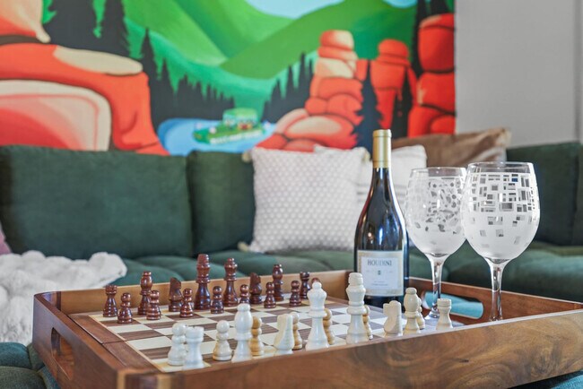 Building Photo - 924 Capital St