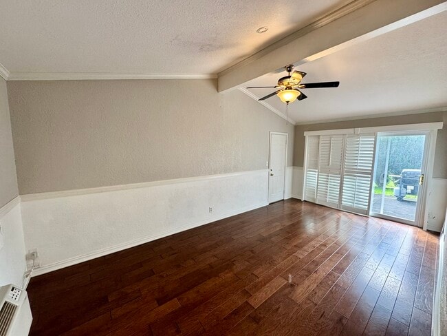 Building Photo - 4316 El Rancho Dr