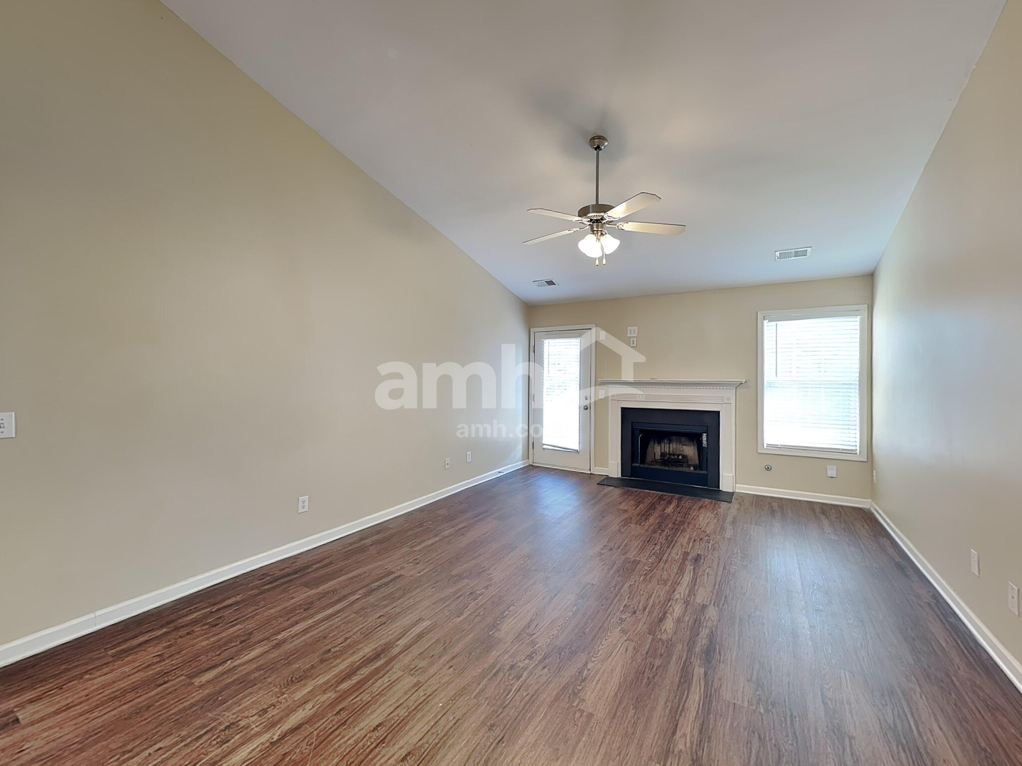 Building Photo - 6078 Lancelot Ln