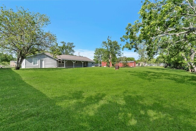 Building Photo - 7506 Bluebonnet St
