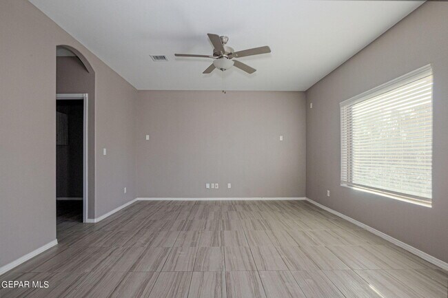 Building Photo - 12918 Clevedon St