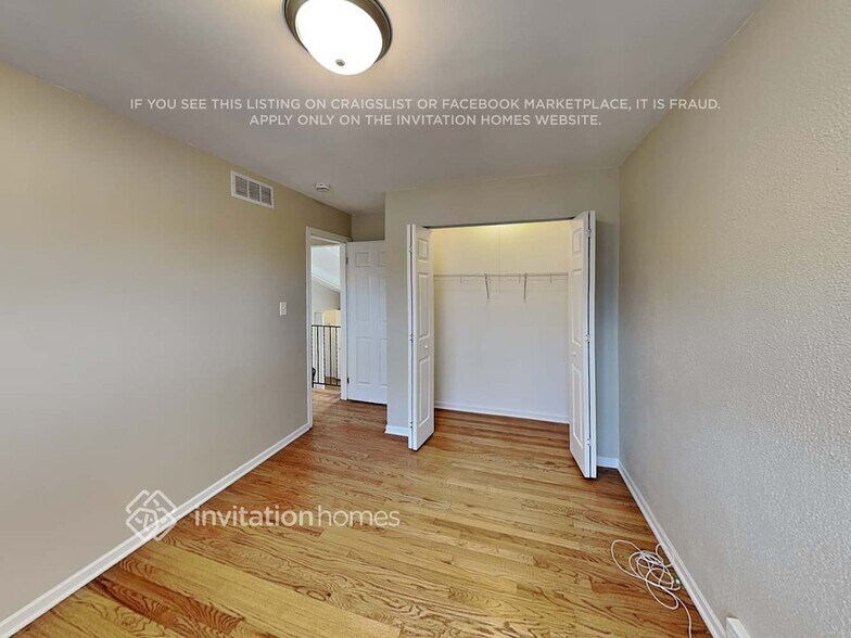 Building Photo - 144 E Drummond Ave