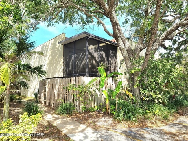Building Photo - 8751 Live Oak Ct