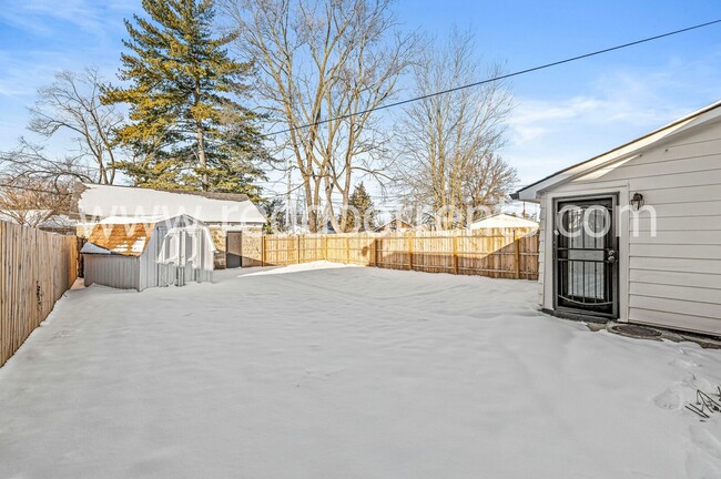 Building Photo - Charming 2-Bedroom Home in Indianapolis