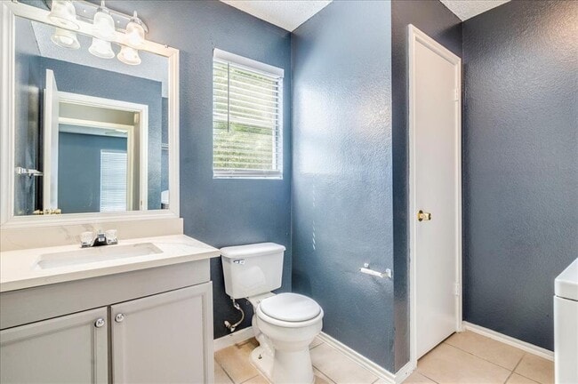 Building Photo - 112 Segovia Way