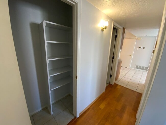 Building Photo - 3 Bedroom Single Story Home Available Near San Pedro Dr NE & McLeod Rd NE!